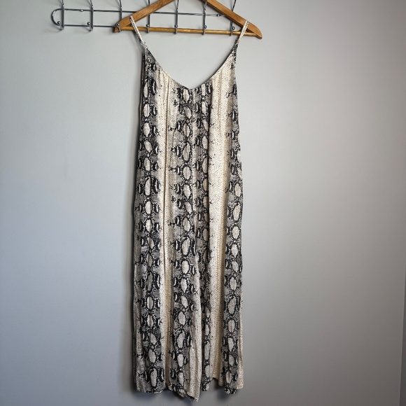 Women's Palazzo Capri Jumpsuit Snakeskin Print Size S Spaghetti Strap Festival - Picture 6 of 16